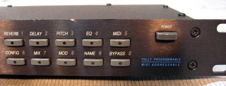 Afbeelding van Alesis Quadraverb multi-effects processor. sn QV1122440.