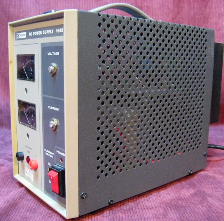 Image sur B&K Model 1645 Power Supplies