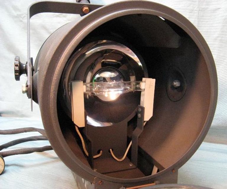 Image sur Kliegl Fresnel Lighting Instrument,Model 3518