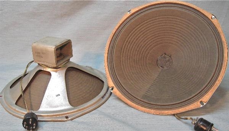 Image sur Wurlitzer 12" speakers