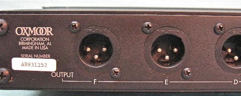 Image sur Oxmoor MDA-26 Audio DAs, Must sell, Call for Price!