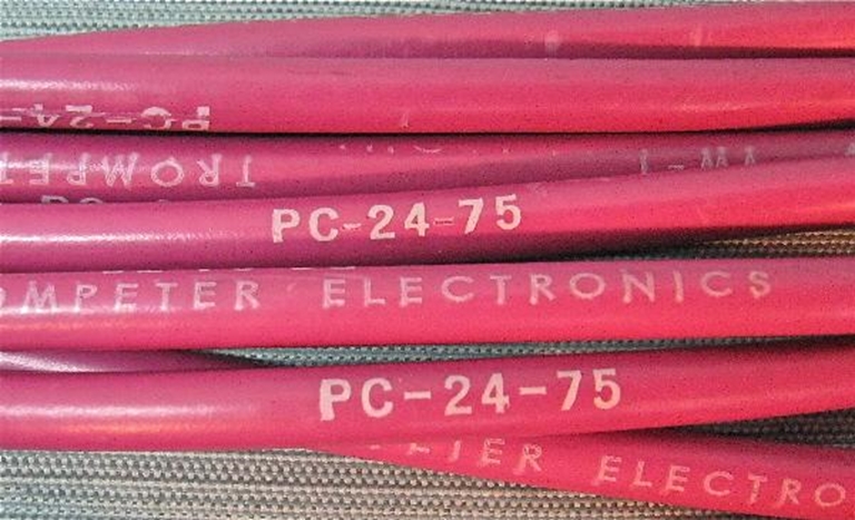 Afbeelding van Trompeter (TEI) 2' RCA Video Patch cords