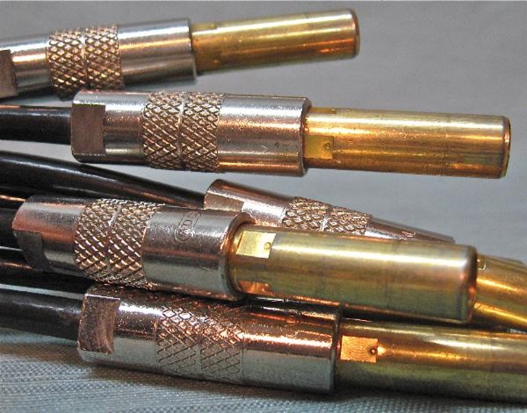 Image sur ADC Video Patch Cords 2', STD WECO size.