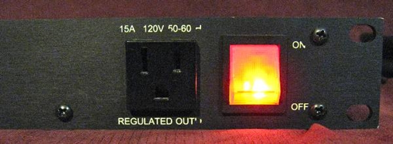 Afbeelding van Furman AR-1215 AC Line Voltage Regulator