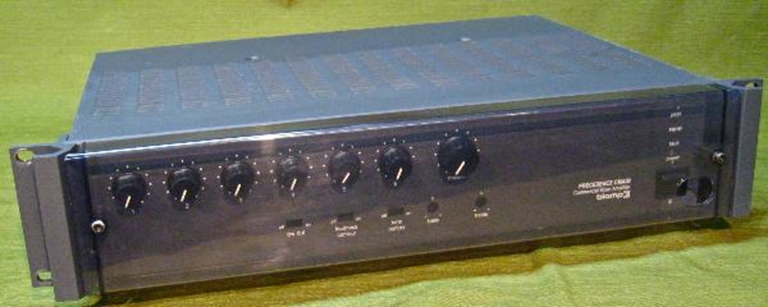 Image sur Biamp Precedence CMA30 Mixer Amplifier