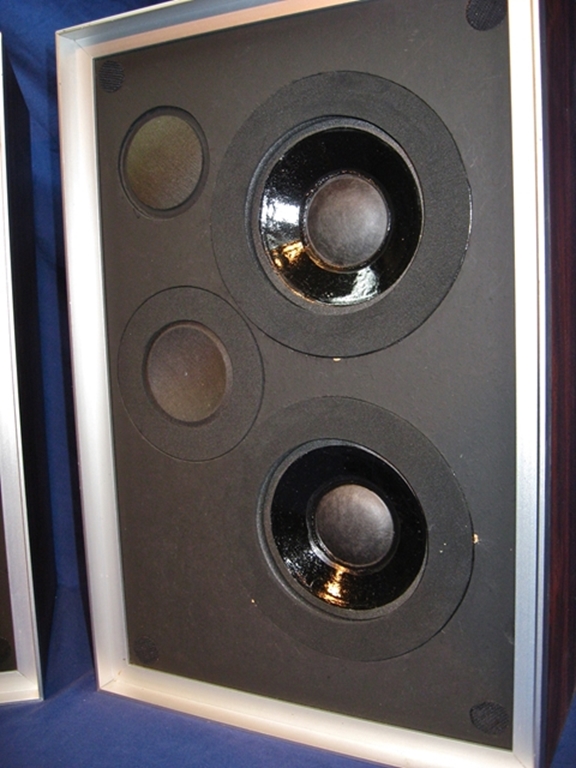Image sur Calibration Standard Instruments MDM-4 Mix Down Monitors by E.M. Long