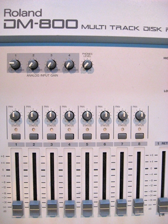 Image sur Roland DM800 MultiTrack Disk Recorder snZI01497