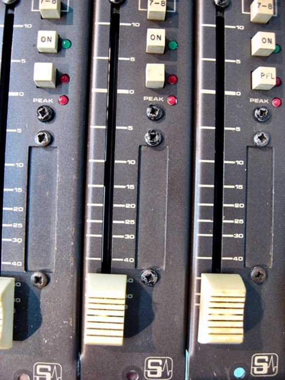 Image sur Soundcraft 800B 8011 Channel Strips