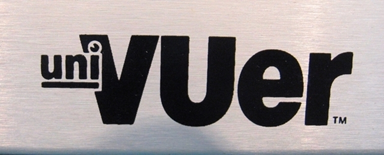 Image sur UNIVUER Audio Metering System over Composite Video signals.
