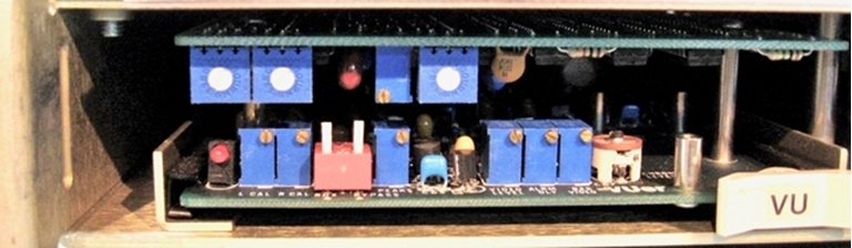 Image sur UNIVUER Audio Metering System over Composite Video signals.