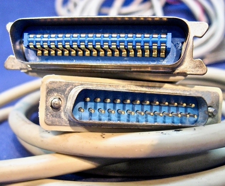 Afbeelding van Centronics 36 to DB25 Cable 30 feet, Gold flashed.
