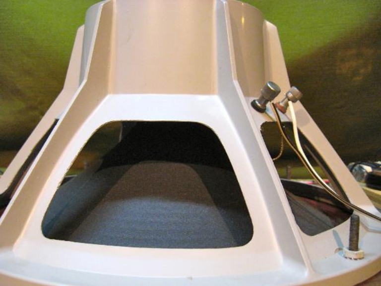 Afbeelding van Electro-Voice EV Sentry I Components: SP12C Woofer, T35 Tweeter, crossover.