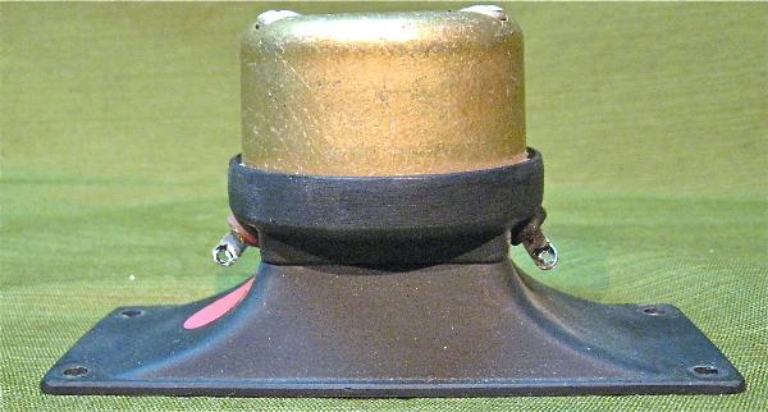 Afbeelding van Electro-Voice EV Sentry I Components: SP12C Woofer, T35 Tweeter, crossover.